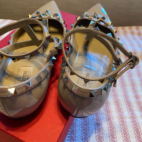 Valentino Rockstud T-Strap Flat Blush 8/38 EUC - Picture 7 of 11